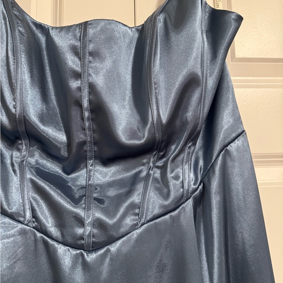 David's Bridal GALINA SIGNATURE
Charmeuse Basque Waist Tank Dress - Picture 7 of 11